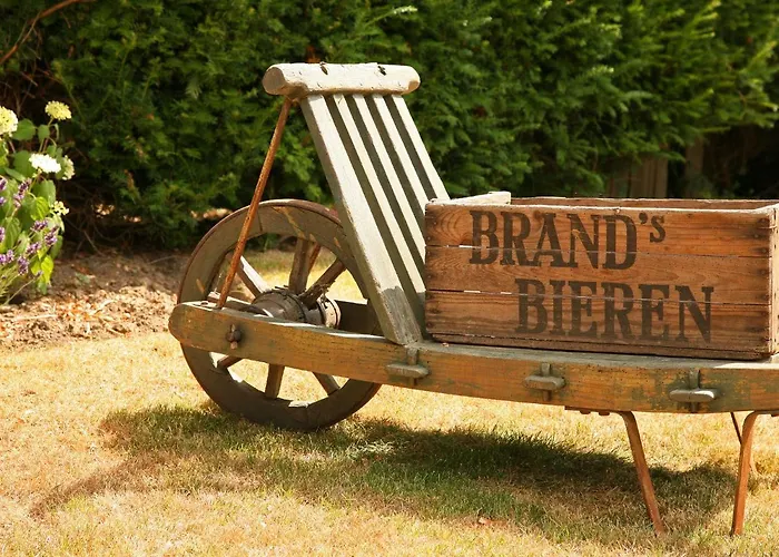 With Garden Views Nyaraló *