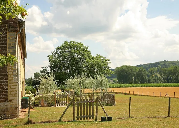 Nyaraló With Garden Views